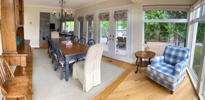 Luxury Villa, 4 Bedrooms, Fireplace, Lakeside | Dining room - Waterfront Cottage 4 BD by GLOBALSTAY  (Ramara)