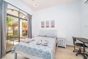 3 slaapkamers, een bureau, wifi, beddengoed