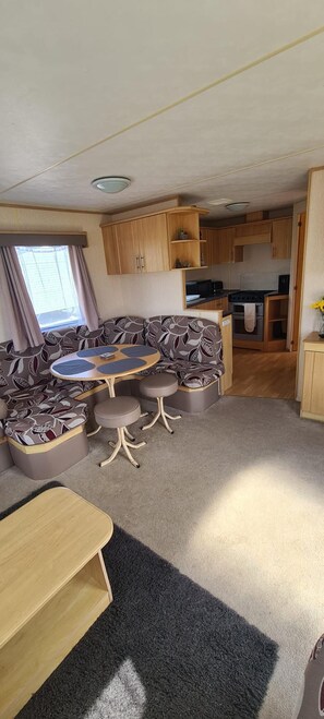 木屋, 多张床 | 游戏室