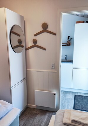 2 bedrooms, internet