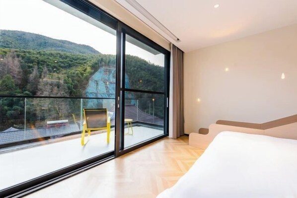 Room - No. 73, Xiwuli · Moganshan French Light Luxury Courtyard Family-friendly Boutique Accommodation (Deqing)