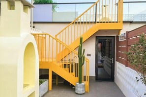 Unclassified image, 2 of 34, button - No. 73, Xiwuli · Moganshan French Light Luxury Courtyard Family-friendly Boutique Accommodation (Deqing)