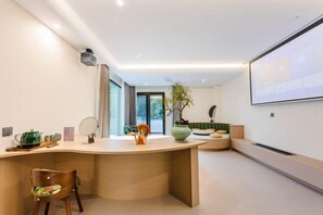Room - No. 73, Xiwuli · Moganshan French Light Luxury Courtyard Family-friendly Boutique Accommodation (Deqing)