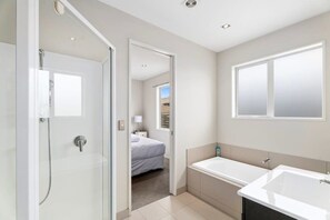 Shower, hair dryer, towels