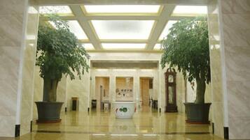 المنشأة من الداخل