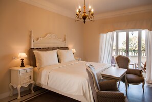 Luxury Room (NINFEA) | In-room safe, blackout drapes, free WiFi - Poggio delle Molare (Bracciano)