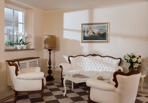 28-inch LCD TV with cable channels, TV - Poggio delle Molare (Bracciano)