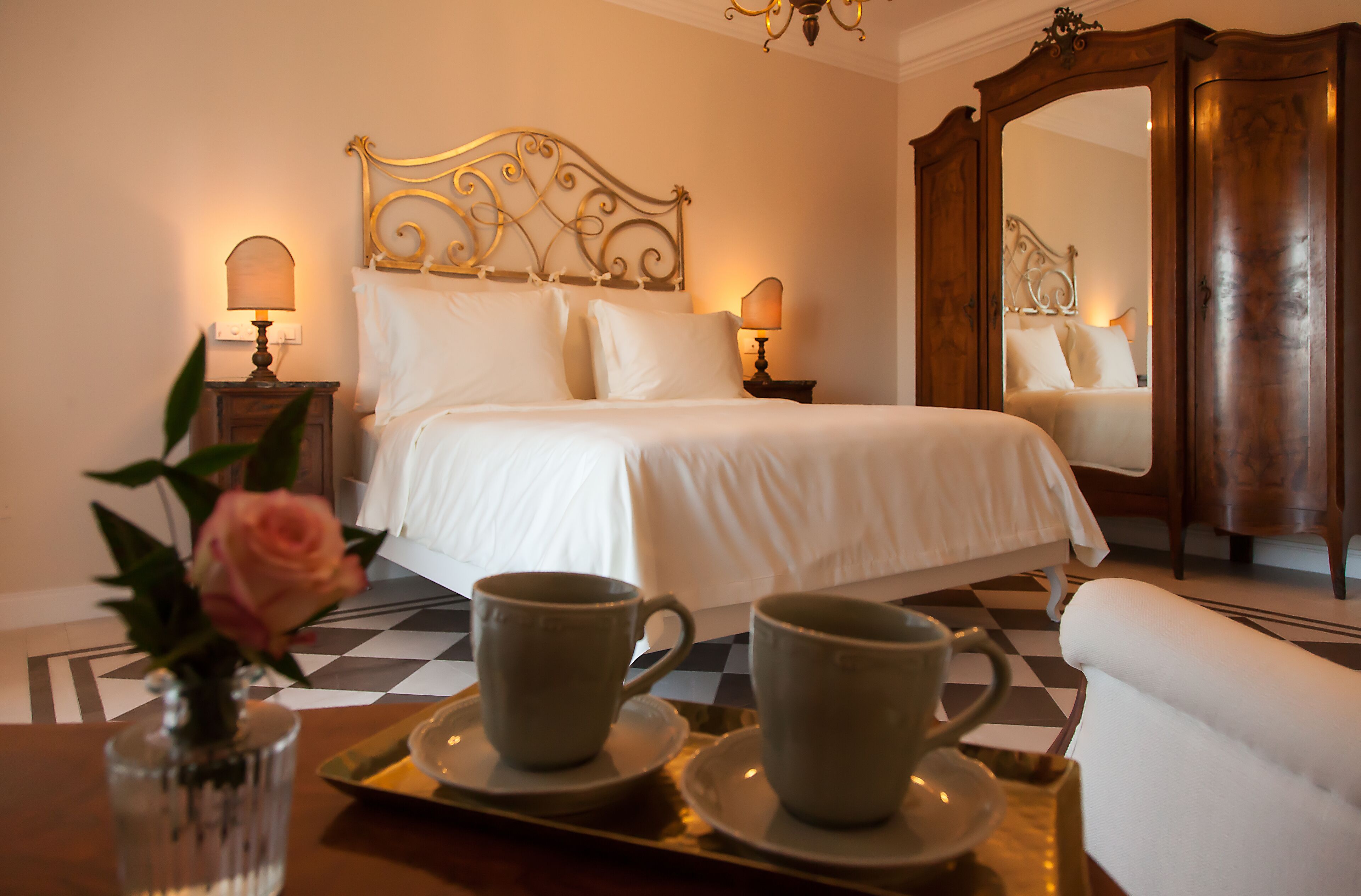 Camera Luxury | Una cassaforte in camera, tende oscuranti, Wi-Fi gratuito
