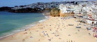 翁布拉爾卡普里住宅  