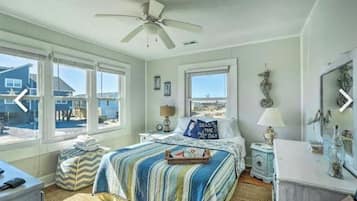 4 bedrooms, travel crib, free WiFi, bed sheets