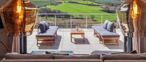 Télévision, cheminée