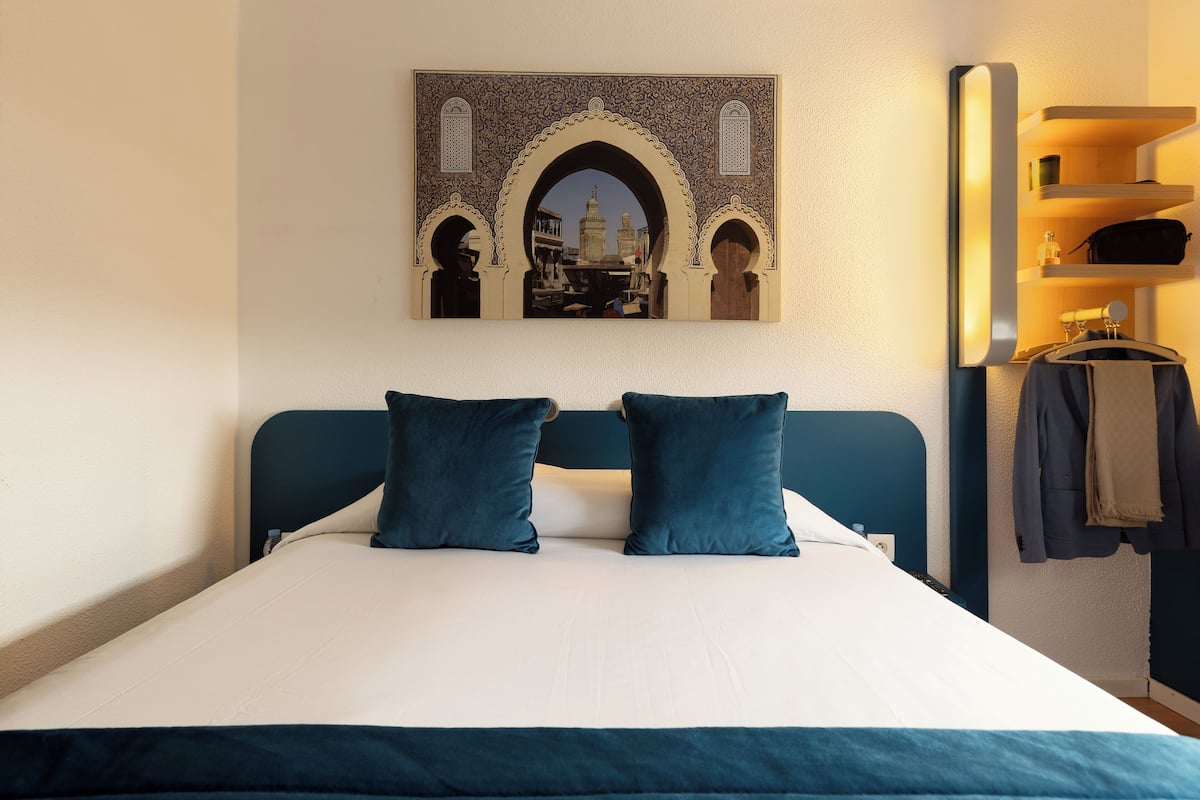 Standard Double Room | Free WiFi