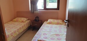 2 dormitorios, cuna de viaje, wifi y ropa de cama