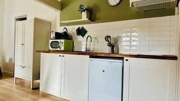 Fridge, microwave, coffee/tea maker