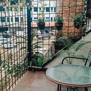 Familien-Studiosuite | Terrasse/Patio