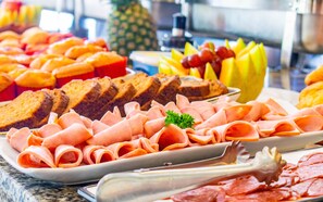 Daily buffet breakfast for a fee - Playa Palmera Beach Resort  (Punta Cana)