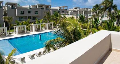 Playa Palmera Beach Resort