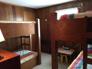 4 habitaciones, tabla de planchar con plancha y wifi gratis 
