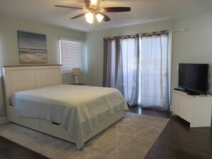 4 bedrooms, iron/ironing board, free WiFi