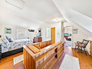 4 makuuhuonetta, silitysrauta/-lauta, ilmainen Wi-Fi