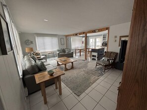 Téléviseur, lecteur de DVD