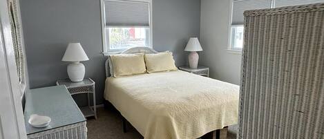 3 bedrooms, iron/ironing board, WiFi (free)