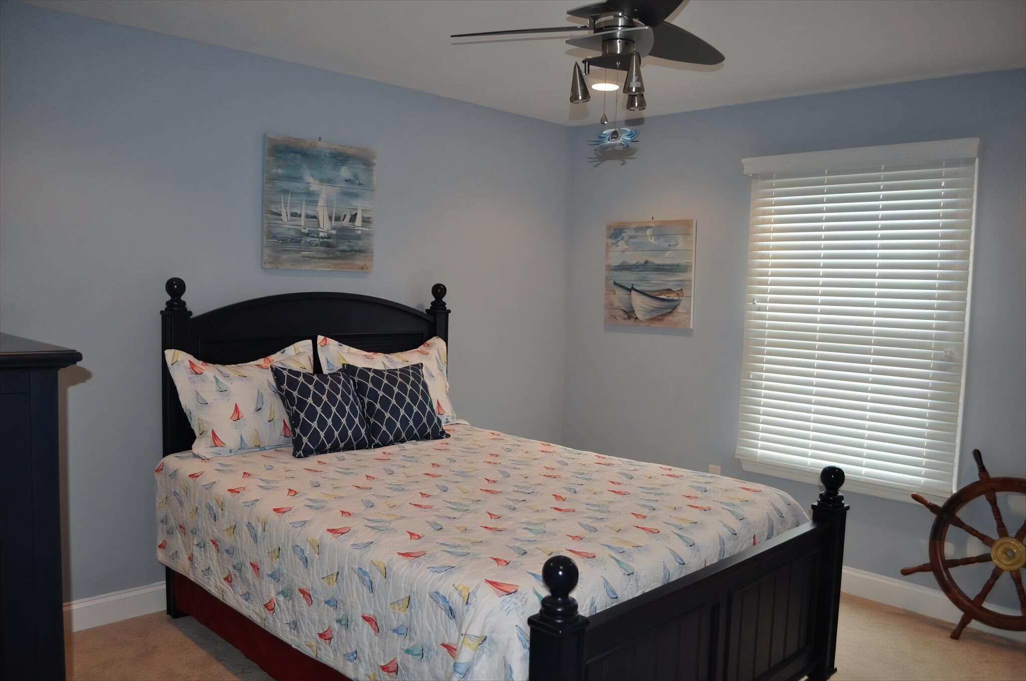 5 soverom, strykejern/-brett og wi-fi (inkludert)