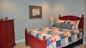 Room - 5 bedroom accommodation in Loveladies (Loveladies)