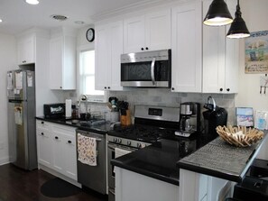 Køleskab, ovn, kogeplade, opvaskemaskine