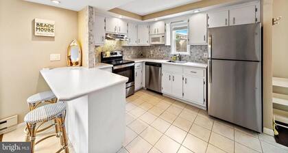 BEAUTIFUL OCEANSIDE UNIT IN BEACH HAVEN!