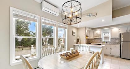 BEAUTIFUL OCEANSIDE UNIT IN BEACH HAVEN!