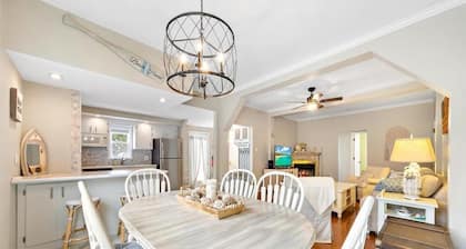 BEAUTIFUL OCEANSIDE UNIT IN BEACH HAVEN!