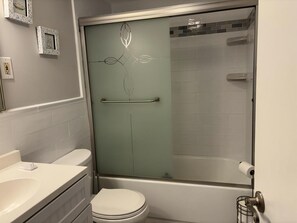 Bathroom - Newly renovated duplex located on the ocean block in the heart of Surf City. (Surf City)