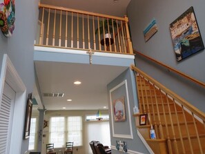 Interior - Beautiful 2200 sq ft home Sleeps 10 Bring your water toys! (Manahawkin)
