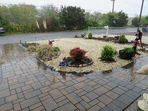 Property grounds - Beautiful 2200 sq ft home Sleeps 10 Bring your water toys! (Manahawkin)