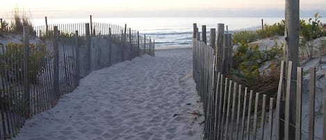 Espreguiçadeiras, toalhas de praia