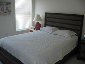 4 bedrooms, iron/ironing board, internet