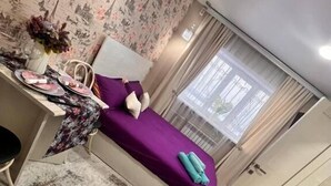 Exclusive Apartment | Desk, WiFi (free), bed sheets - Apart Hotel Catherine (Oskemen)