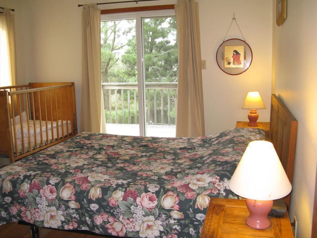 4 bedrooms, iron/ironing board, free WiFi