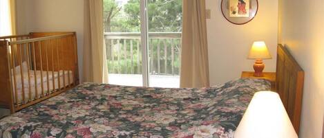 4 bedrooms, iron/ironing board, free WiFi
