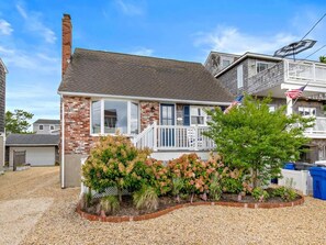 Exterior - Awesome home in Beach Haven with 4 Bedrooms and Internet (Beach Haven)