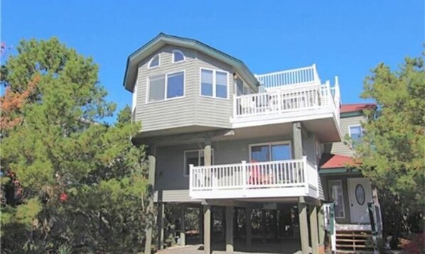 Exterior - 4 Bedroom Ocean Side Home in Barnegat Light! (Barnegat Light)