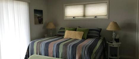4 bedrooms, iron/ironing board, free WiFi
