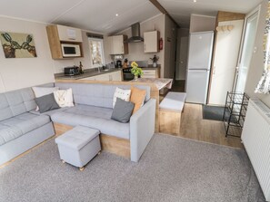 Living area - Daisy's Retreat (Morpeth)