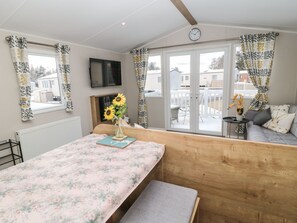 3 bedrooms, individually decorated, individually furnished, free WiFi