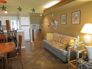 Fernseher, Tischtennisplatte