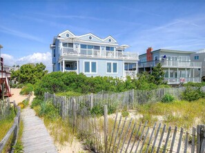 Exterior - Beautifully renovated ocean front home in Harvey Cedars (Harvey Cedars)