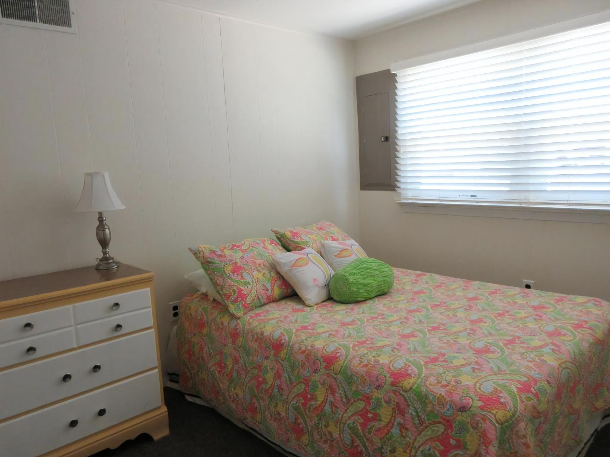 3 chambres, fer et planche à repasser, accès au Wi-Fi (inclus)