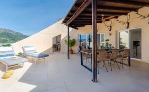 Outdoor dining - Modern Penthouse in City Centre Marbella (Marbella)