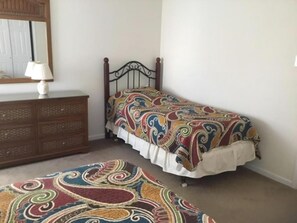4 bedrooms, iron/ironing board, free WiFi